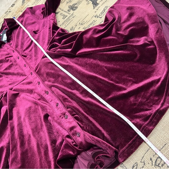 Fashion Nova NWT! Red Wine Phoebe Velvet Shirt Dress Size M - Picture 11 of 13